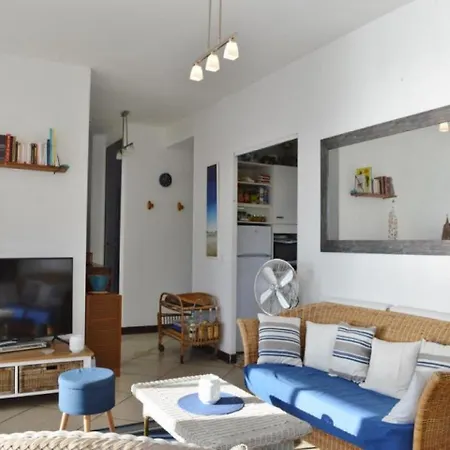 Hébergement de vacances House Maison 6 Pieces 9 Couchages 2